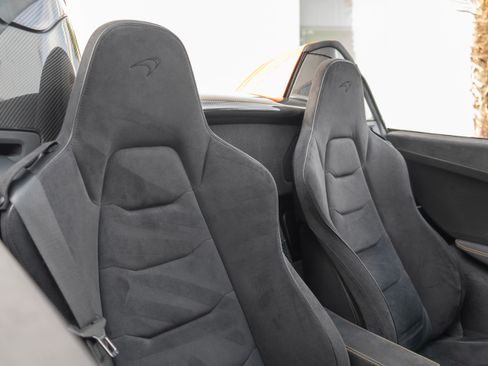 Used 2015 McLaren 650S Spider image 32