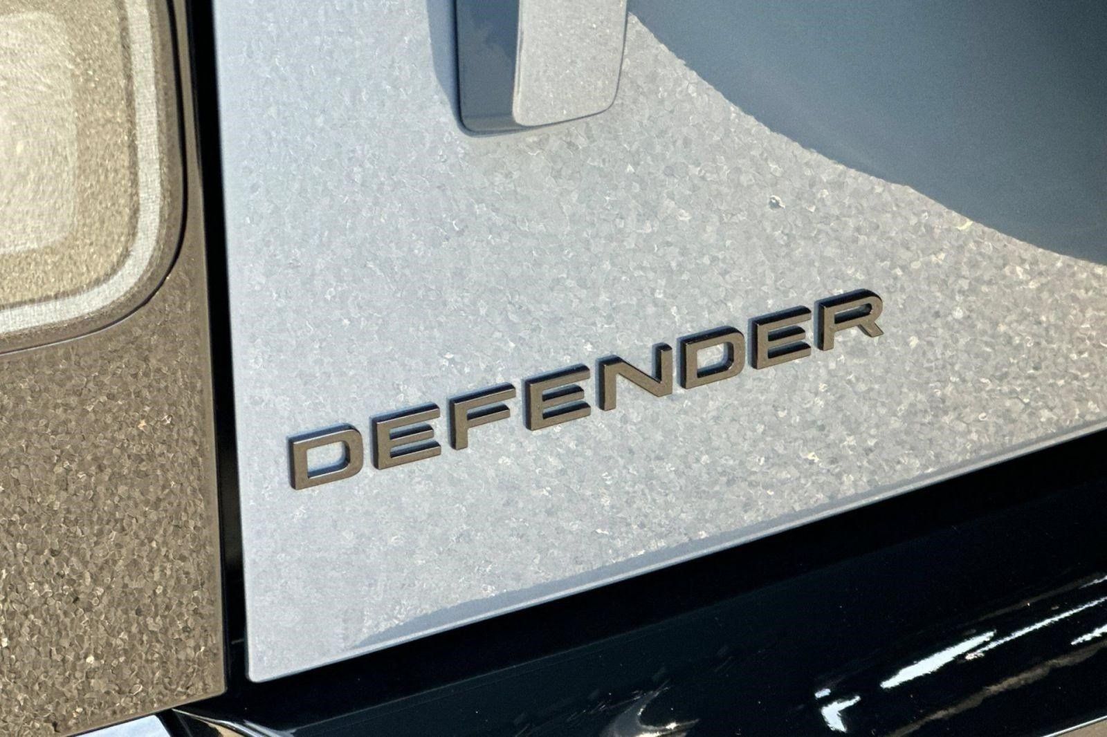 New 2026 Land Rover Defender 110 S AWD/4WD image 28