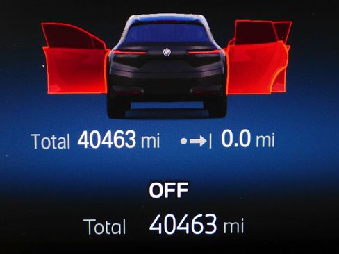 Used 2023 BMW iX xDrive50 w/ Sport Package image 31