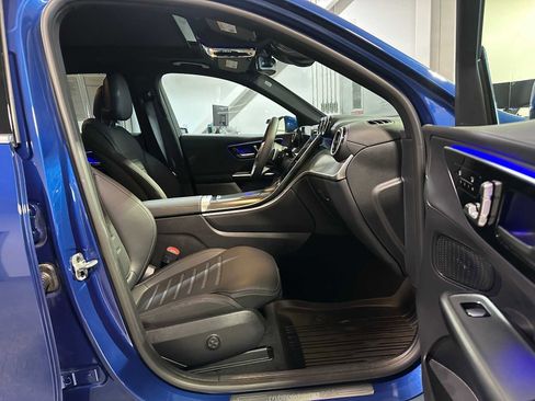 Used 2024 Mercedes-Benz GLC 300 4MATIC image 10