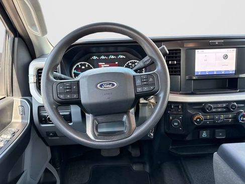 Used 2025 Ford F450 XLT AWD/4WD image 18
