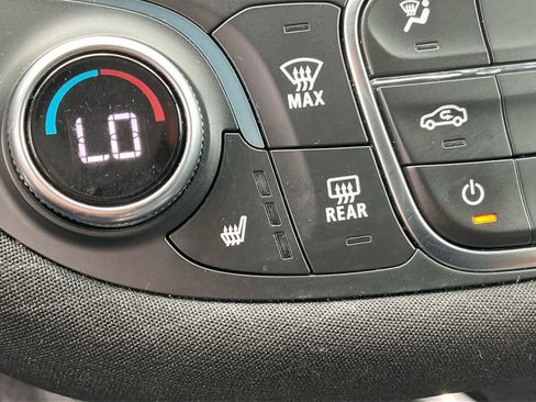 Used 2024 Chevrolet Malibu LT image 20