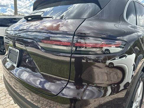 Used 2019 Porsche Cayenne image 22