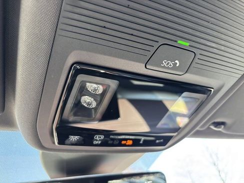 Used 2023 Volkswagen ID.4 Pro image 37