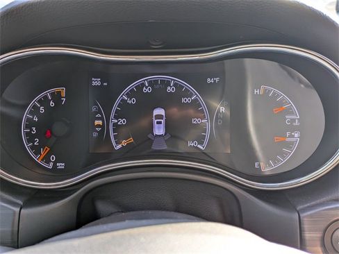 Used 2021 Jeep Grand Cherokee Laredo X image 23