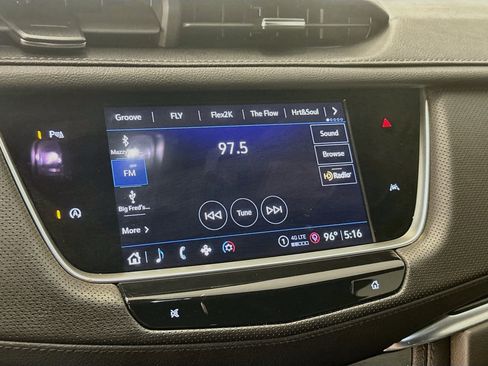 Used 2024 Cadillac XT6 Luxury w/ LPO, Floor Liner Package AWD/4WD image 21