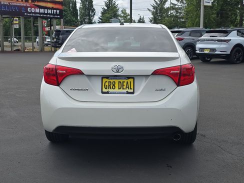 Used 2018 Toyota Corolla XSE w/ Carpet Mat Package (TMS) FWD image 8