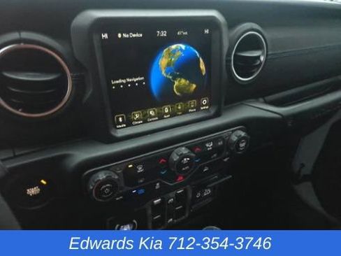 Used 2023 Jeep Wrangler Unlimited Rubicon 4xe image 7