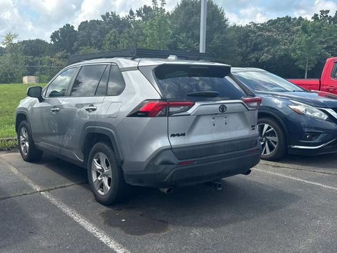Used 2020 Toyota RAV4 XLE w/ Convenience Package AWD/4WD image 11