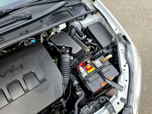 Used 2014 Toyota Corolla LE FWD image 61