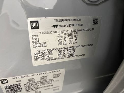 Used 2024 Chevrolet Silverado 2500 Custom w/ Custom Value Package image 15