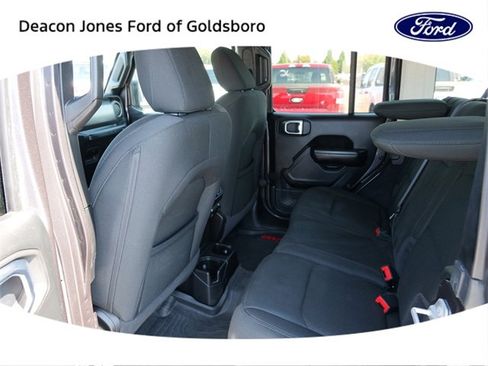 Used 2020 Jeep Wrangler Unlimited Sport S image 14