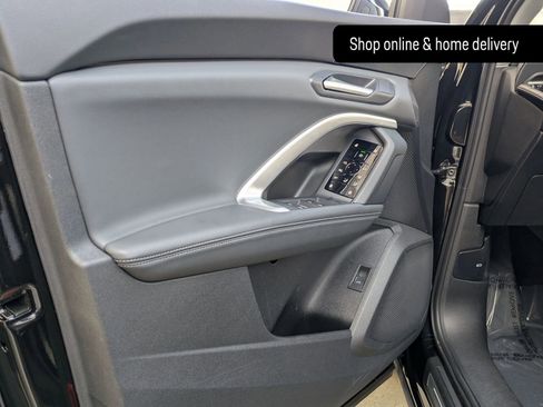 Used 2025 Audi Q5 Premium w/ Convenience Package image 16