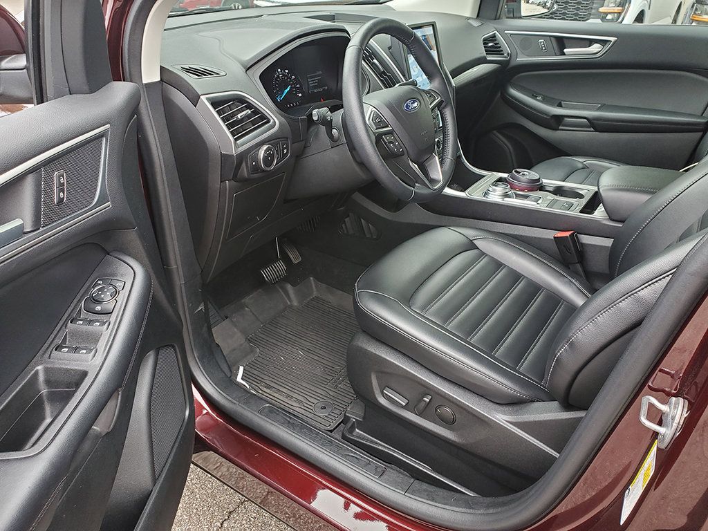 Used 2024 Ford Edge SEL w/ Convenience Package AWD/4WD image 6