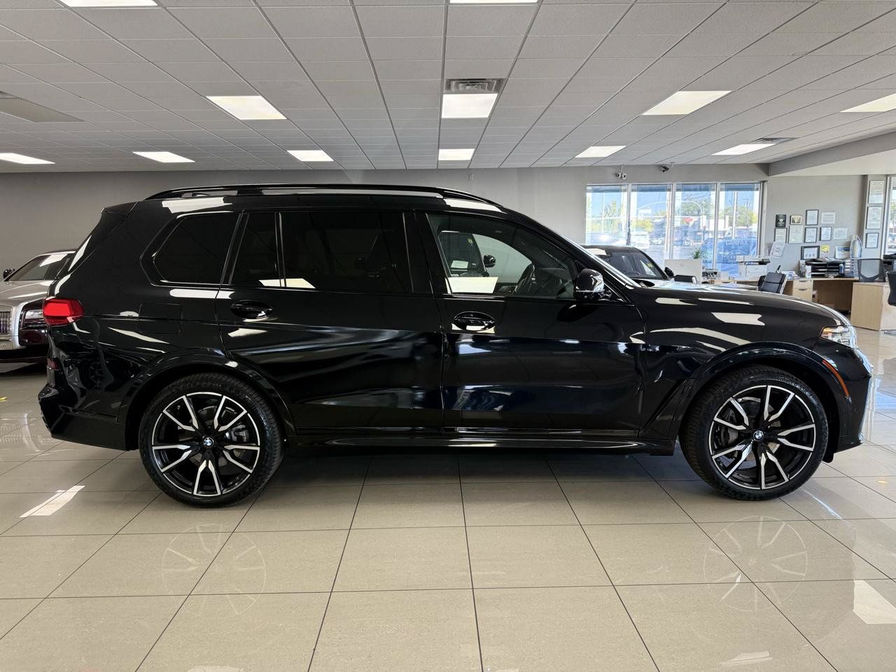 Used 2019 BMW X7 xDrive40i w/ Premium Package AWD/4WD image 7