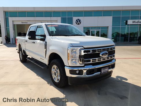 Used 2025 Ford F250 XLT w/ FX4 Off-Road Package AWD/4WD image 1