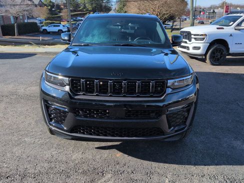New 2026 Jeep Grand Cherokee Limited AWD/4WD image 3