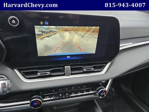 Used 2026 Chevrolet Equinox LT w/ Convenience Package II image 10