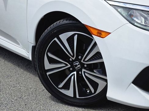 Used 2018 Honda Civic EX-T image 5