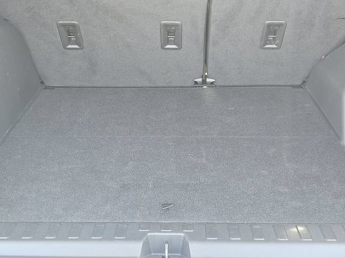 Used 2023 Chevrolet Equinox LT FWD image 32