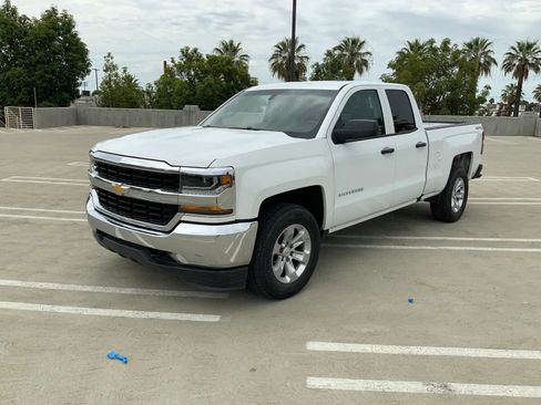 Used 2017 Chevrolet Silverado 1500 W/T w/ WT Convenience Package AWD/4WD image 1
