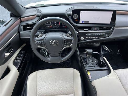 Certified 2023 Lexus ES 350 w/ Premium Package image 24