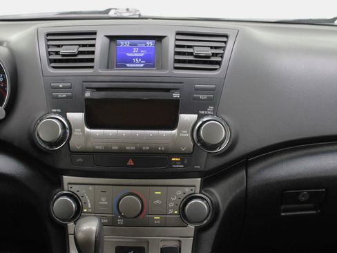 Used 2011 Toyota Highlander SE w/ Tow Pkg FWD image 56