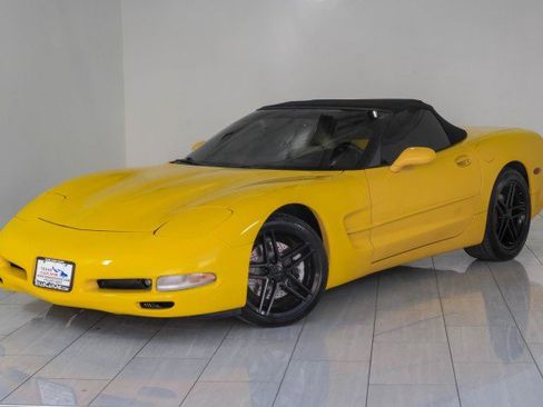 Used 2004 Chevrolet Corvette AUTOMATIC LEATHER SEATS BOSE S w/ Preferred Equipment Group image 4