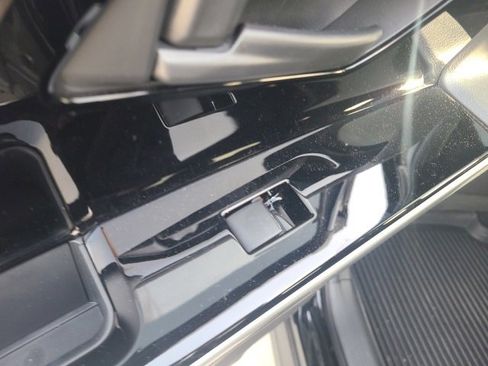 Used 2024 Toyota bZ4X XLE image 15