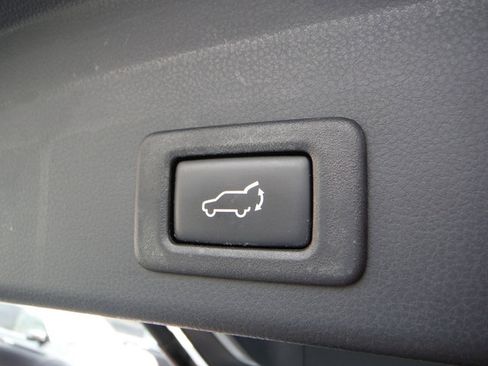 Used 2019 Subaru Ascent Premium AWD/4WD image 39