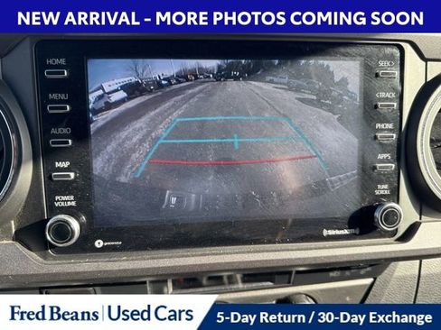 Used 2021 Toyota Tacoma TRD Off-Road image 12