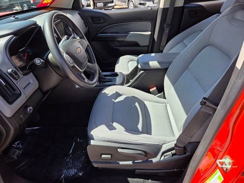 Used 2019 Chevrolet Colorado W/T w/ WT Convenience Package RWD image 10