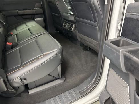 Used 2025 Ford F250 Lariat w/ Lariat Ultimate Package image 30
