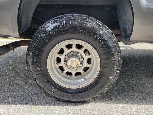 Used 2003 Ford F250 XLT image 11