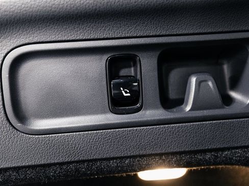Certified 2026 Mercedes-Benz GLC 300 4MATIC image 32