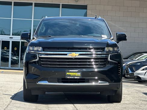 Used 2024 Chevrolet Suburban LT w/ LT Signature Plus Package RWD image 9