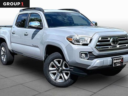 Certified 2018 Toyota Tacoma Limited AWD/4WD image 3