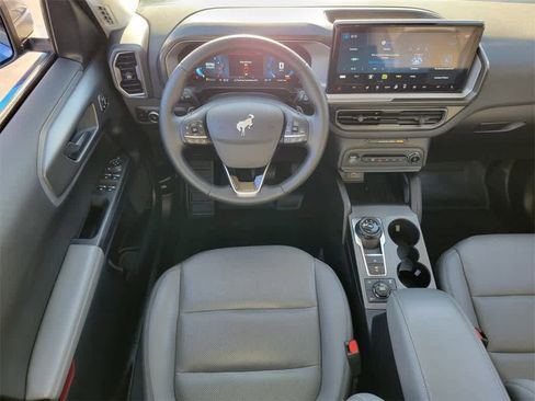 Used 2025 Ford Bronco Sport Badlands image 11
