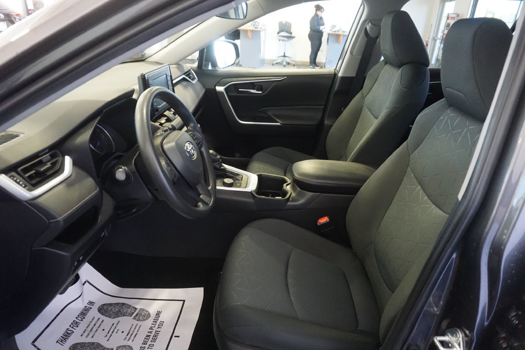 Used 2022 Toyota RAV4 XLE w/ Convenience Package AWD/4WD image 19