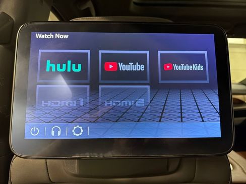 Used 2023 GMC Yukon XL Denali Ultimate AWD/4WD image 37