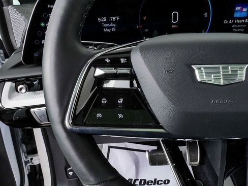 Certified 2025 Cadillac Optiq Luxury 1 AWD/4WD image 10