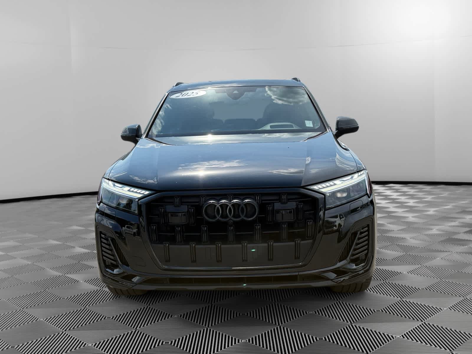 Used 2025 Audi Q7 3.0T Prestige AWD/4WD image 2