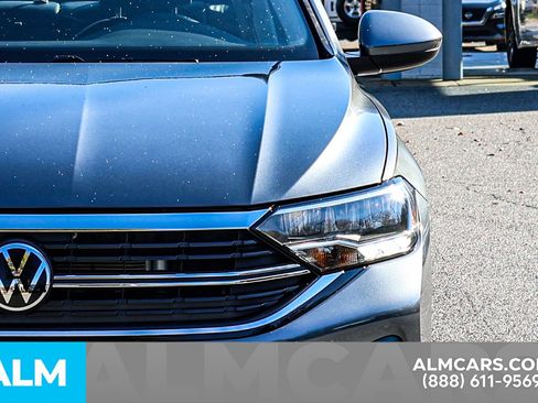 Used 2024 Volkswagen Jetta SE image 14