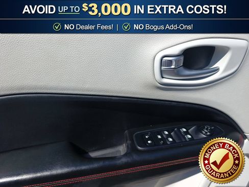 Used 2018 Jeep Compass Limited w/ Navigation Group AWD/4WD image 16