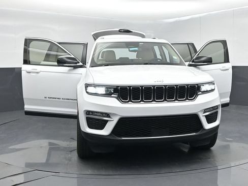 Used 2022 Jeep Grand Cherokee Limited AWD/4WD image 62