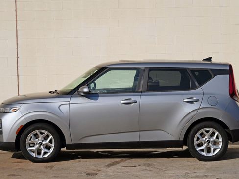 Used 2022 Kia Soul LX w/ Technology Package FWD image 41