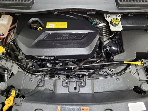 Used 2016 Ford Escape SE w/ Equipment Group 201A AWD/4WD image 30