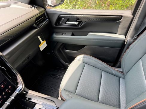 New 2026 GMC Yukon XL AT4 w/ AT4 Premium Package AWD/4WD image 26