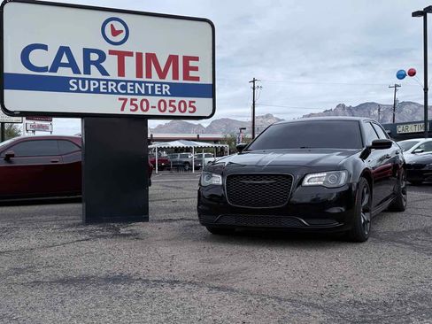 Used 2022 Chrysler 300 Touring w/ Sport Appearance Package image 1