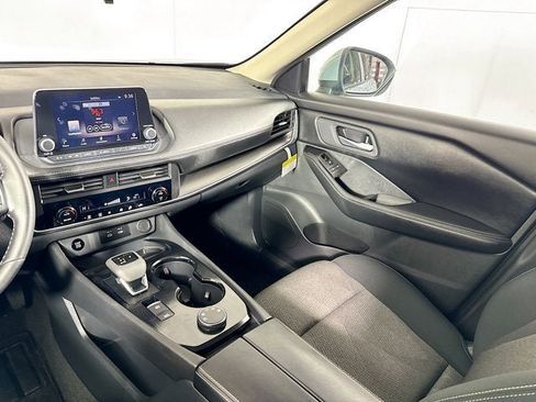 Certified 2026 Nissan Rogue SV AWD/4WD image 18